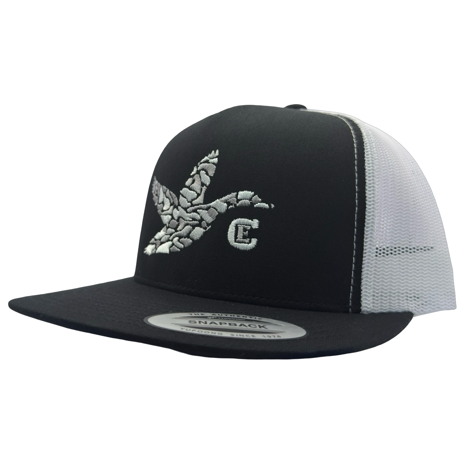Yupoong 6006 snapback with graphic of duck and the CE logo #black/white