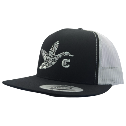 Yupoong 6006 snapback with graphic of duck and the CE logo #black/white